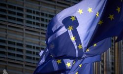 الاتحاد الأوروبي يعتزم تشكيل مجموعة مانحة لإعادة إعمار غزة